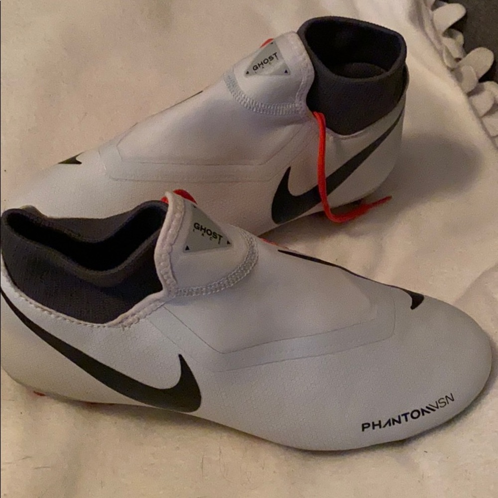 Nike Phantom Soccer Cleats